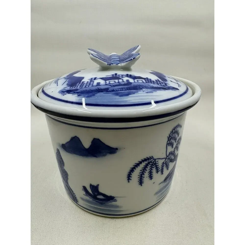 Blue & White Chinese Porcelain Covered Ginger Jar Canister